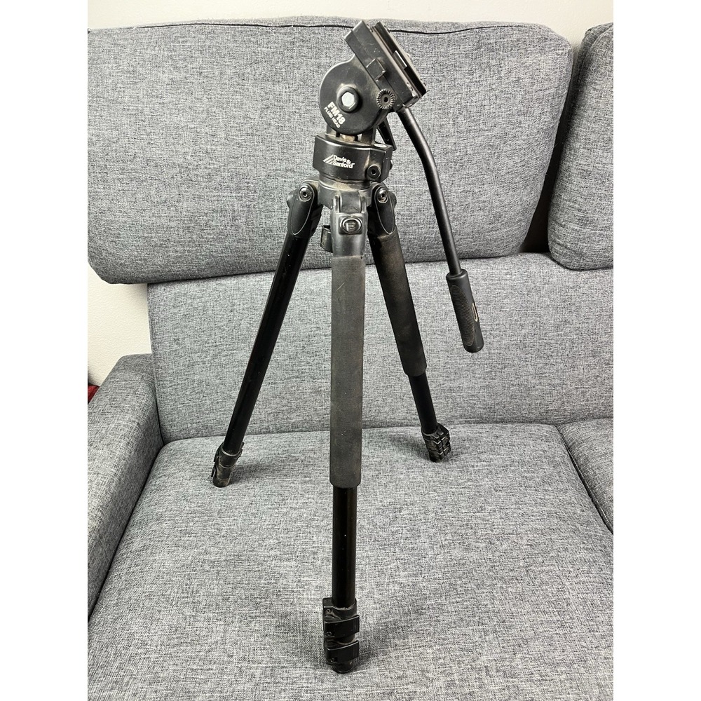 Davis & Sanford Provista GR2 FM18 Fluidehead Tripod Camera Photography Studio